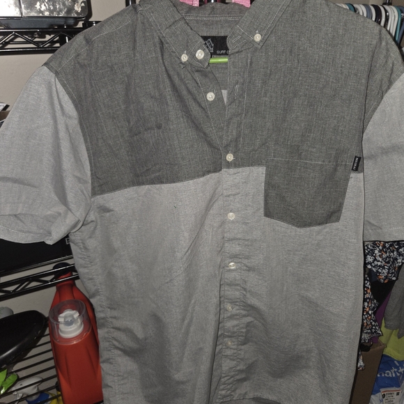 Gray Casual Button Down Shirt for Everyday Comfort - Picture 1 of 3